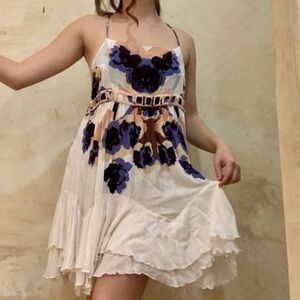 ✨ Free People “Sweet Lucy” Floral Open Back Dress – Size Small (S/P)